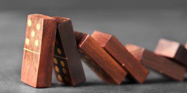 Domino tiles