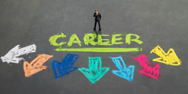 Alumni Talks: Career with DDIT